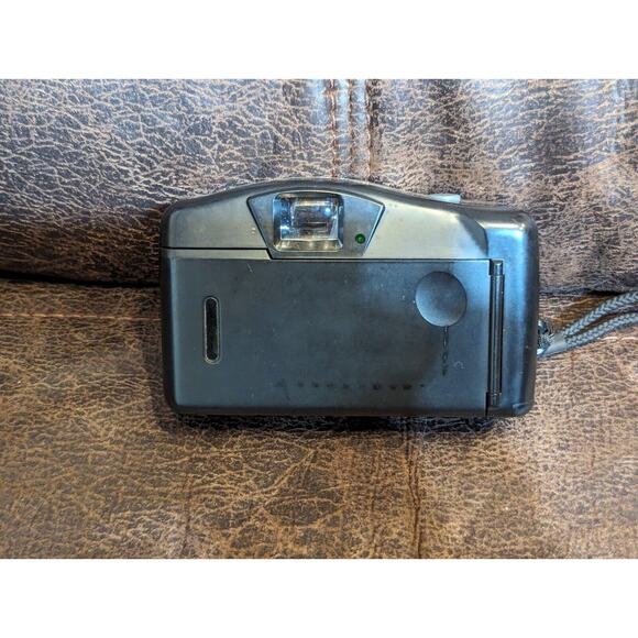 Pentax PC-33 35mm Camera Silver Black 30mm Lens Point & Shoot w Case Untested - Picture 2 of 5